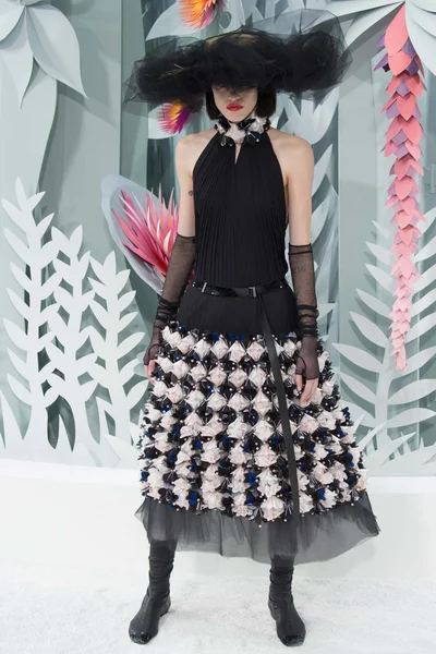 Look 63